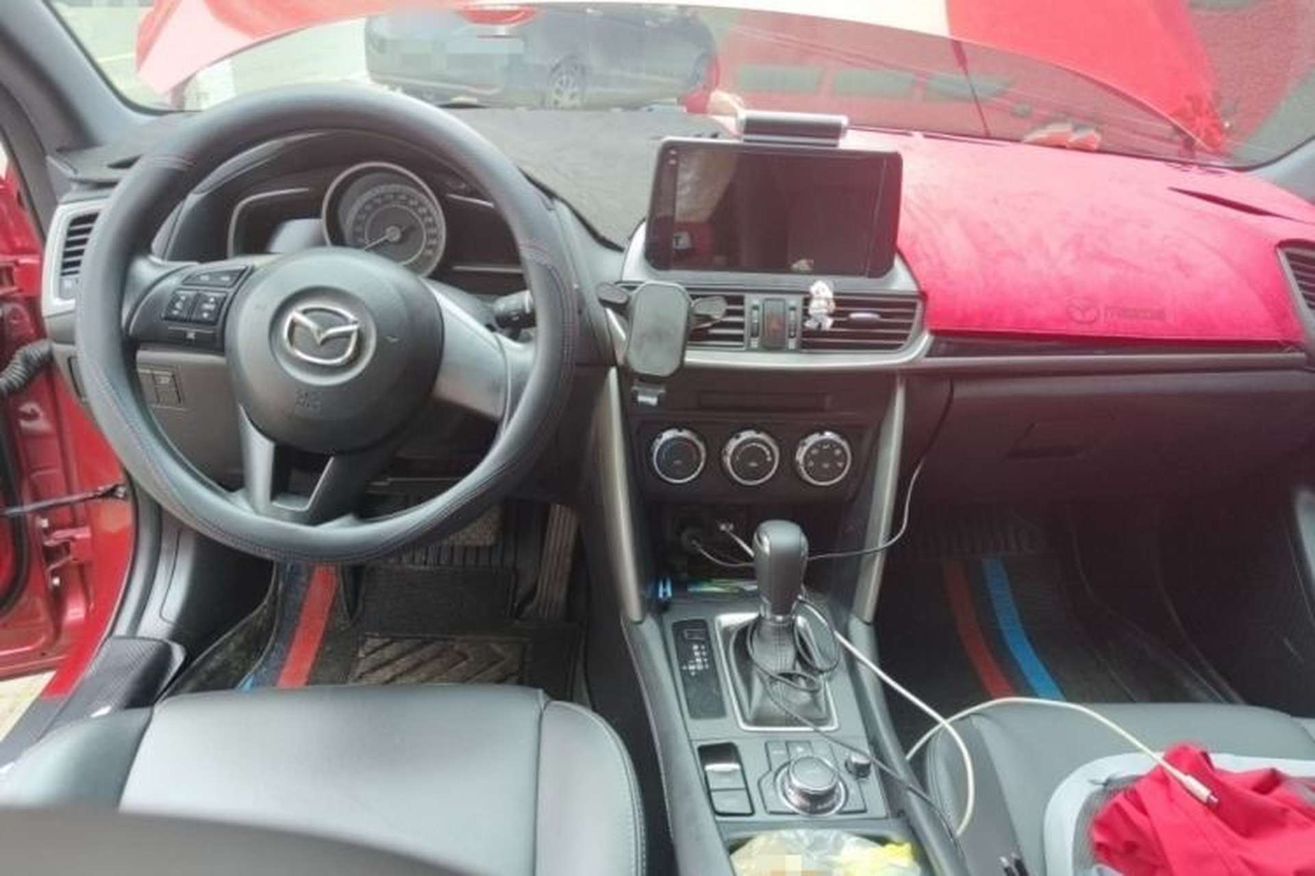 Used Mazda CX-4 2016 2.0L Automatic Two-Wheel Drive Blue Sky Exploration Edition Center Console