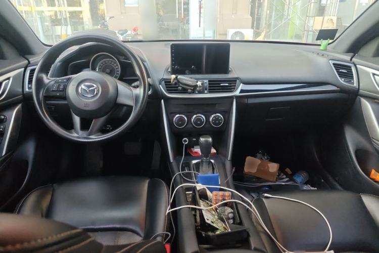 Used Mazda CX-4 2016 2.0L Automatic 2WD Blue Sky Dynamic Edition Center Console