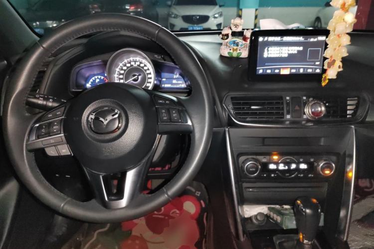 Used Mazda CX-4 2016 2.0L Automatic 2WD Blue Sky Luxury Edition Center Console
