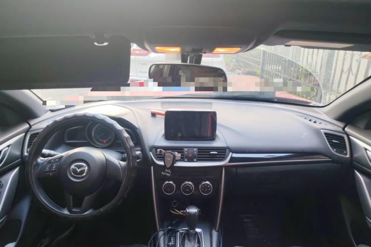 Used Mazda CX-4 2016 2.0L Automatic 2WD Blue Sky Dynamic Edition Center Console