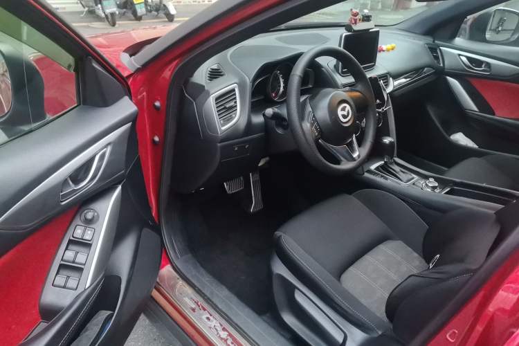 Used Mazda CX-4 2016 2.0L Automatic 2WD Blue Sky Dynamic Edition Driver Seat