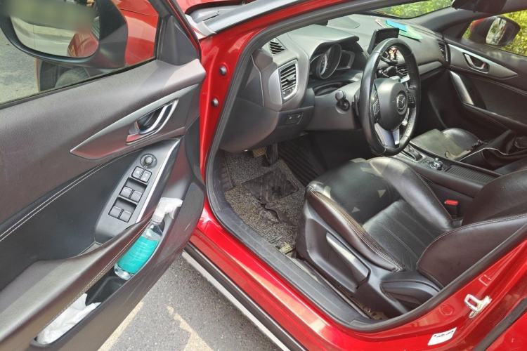 Used Mazda CX-4 2016 2.5L Automatic 4x4 Sky Blue Passion Edition Driver Seat