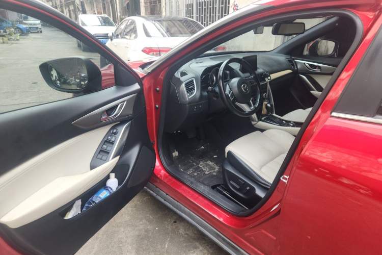 Used Mazda CX-4 2016 2.0L Automatic Two-Wheel Drive Blue Sky Leading Edition Driver Seat