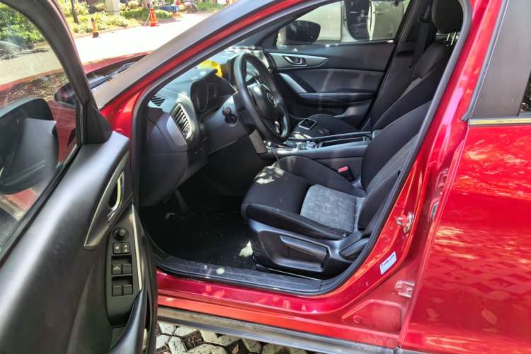 Used Mazda CX-4 2016 2.0L Automatic 2WD Blue Sky Dynamic Edition Driver Seat