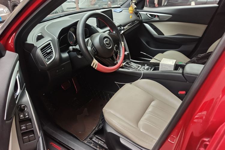 Used Mazda CX-4 2016 2.0L Automatic 2WD Blue Sky Dynamic Leather Edition Driver Seat
