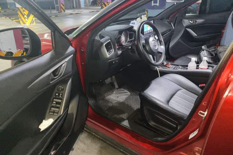 Used Mazda CX-4 2016 2.0L Automatic 2WD Blue Sky Dynamic Edition Driver Seat