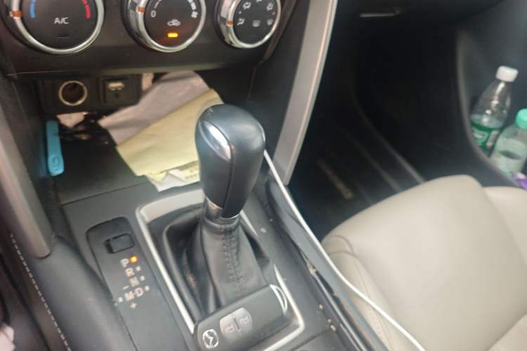 Used Mazda CX-4 2016 2.0L Automatic 2WD Blue Sky Dynamic Leather Edition Gear Lever