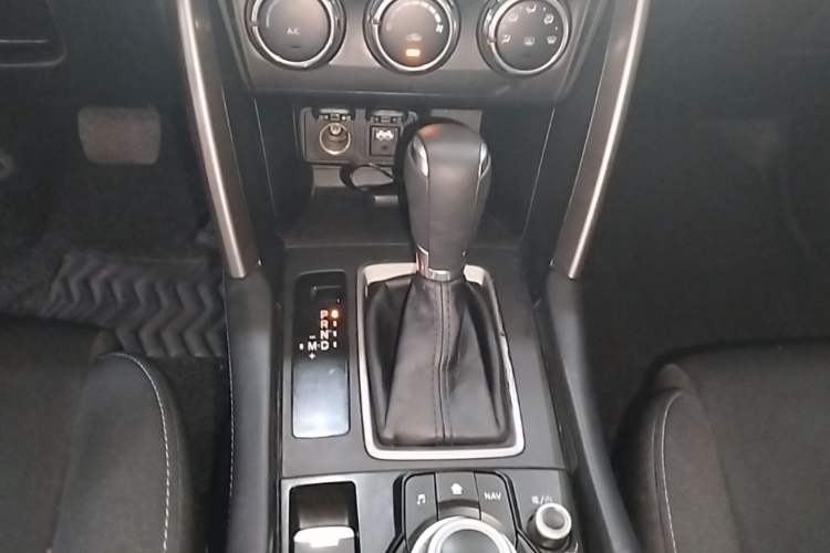 Used Mazda CX-4 2016 2.0L Automatic 2WD Blue Sky Dynamic Edition Gear Lever