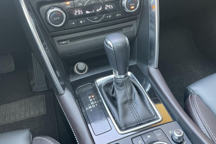 Used Mazda CX-4 2016 2.5L Automatic 4x4 Sky Blue Passion Edition Gear Lever