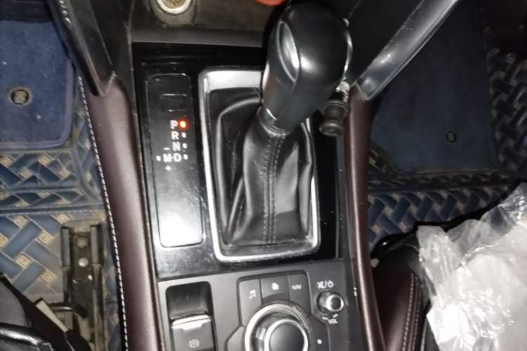 Used Mazda CX-4 2016 2.0L Automatic 2WD Blue Sky Luxury Edition Gear Lever