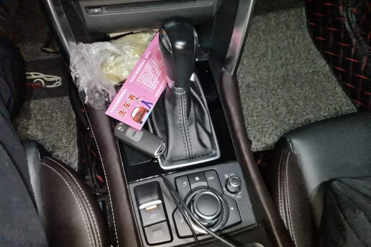 Used Mazda CX-4 2016 2.0L Automatic 2WD Blue Sky Luxury Edition Gear Lever