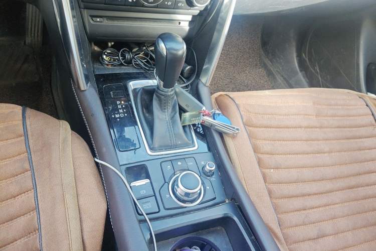 Used Mazda CX-4 2016 2.5L Automatic 4x4 Sky Blue Passion Edition Gear Lever