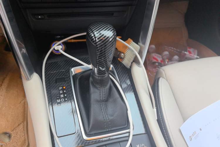 Used Mazda CX-4 2016 2.5L Automatic 4x4 Bluetide Fearless Edition Gear Lever