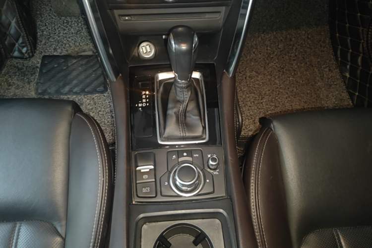 Used Mazda CX-4 2016 2.0L Automatic 2WD Blue Sky Luxury Edition Gear Lever