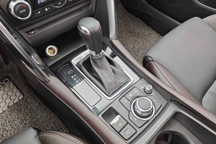 Used Mazda CX-4 2016 2.0L Automatic 2WD Blue Sky Luxury Edition Gear Lever