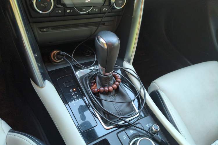 Used Mazda CX-4 2016 2.5L Automatic 4x4 Bluetide Fearless Edition Gear Lever