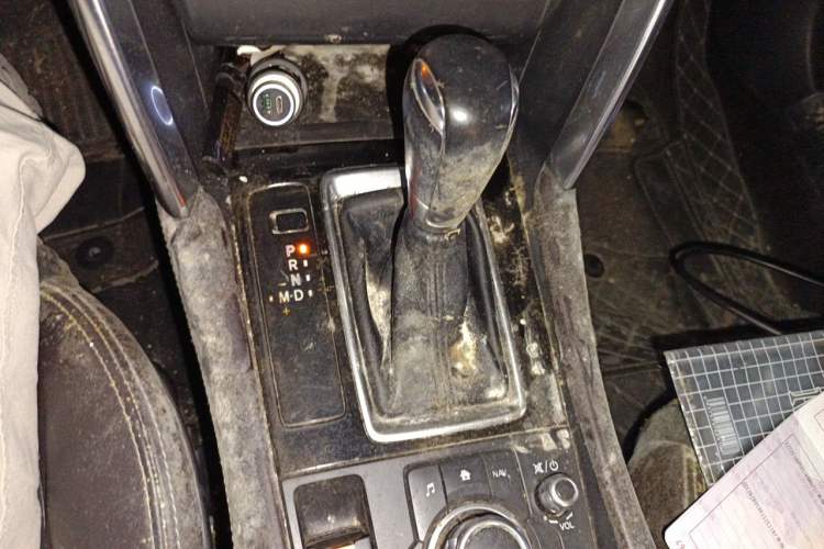 Used Mazda CX-4 2016 2.0L Automatic 2WD Blue Sky Luxury Edition Gear Lever