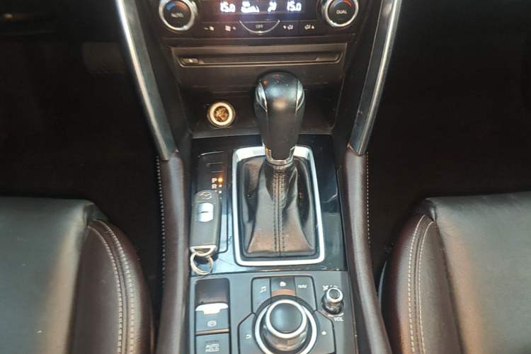 Used Mazda CX-4 2016 2.0L Automatic 2WD Blue Sky Luxury Edition Gear Lever