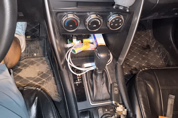 Used Mazda CX-4 2016 2.0L Automatic 2WD Blue Sky Dynamic Leather Edition Gear Lever