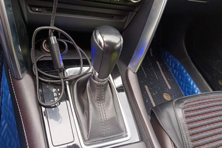 Used Mazda CX-4 2016 2.0L Automatic 2WD Blue Sky Luxury Edition Gear Lever