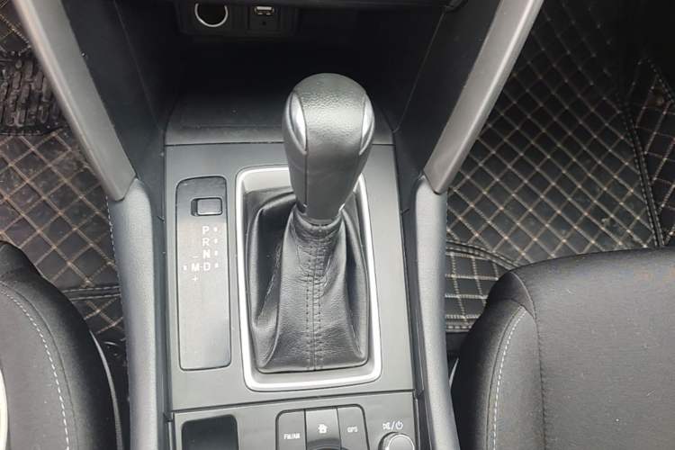 Used Mazda CX-4 2016 2.0L Automatic 2WD Blue Sky Dynamic Edition Gear Lever