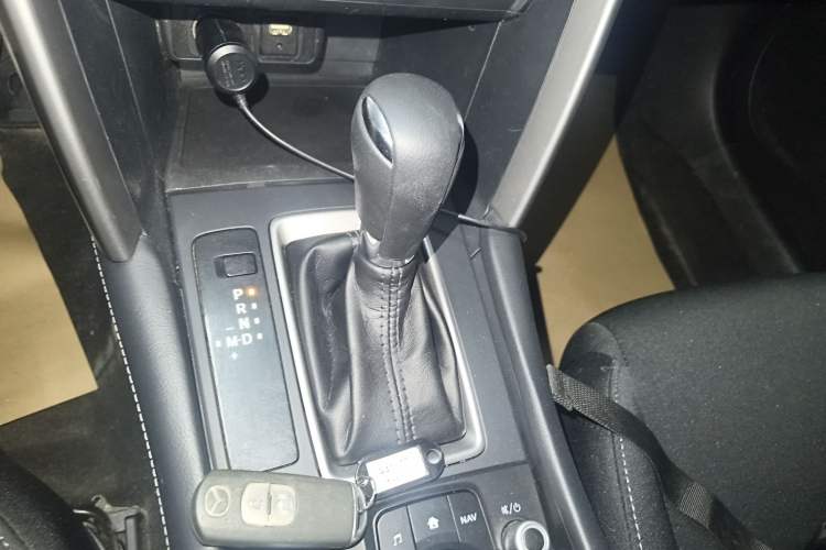 Used Mazda CX-4 2016 2.0L Automatic 2WD Blue Sky Dynamic Edition Gear Lever