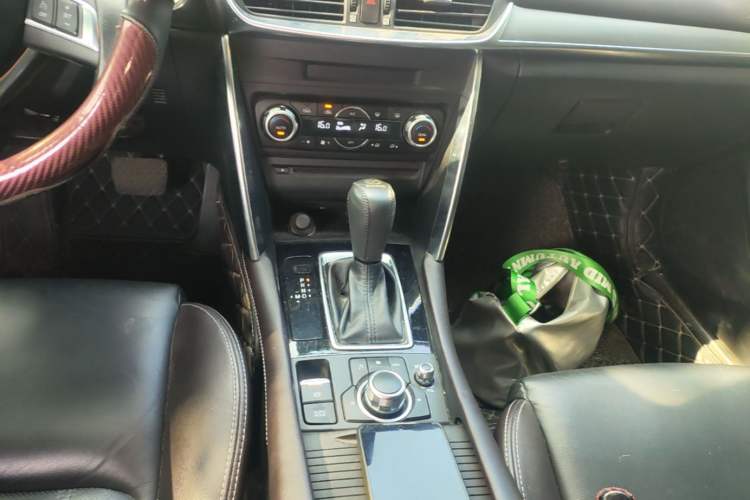 Used Mazda CX-4 2016 2.0L Automatic 2WD Blue Sky Luxury Edition Gear Lever