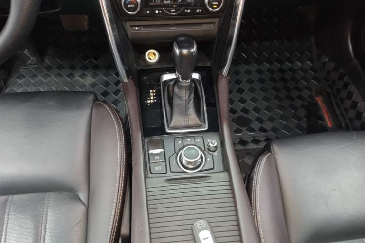 Used Mazda CX-4 2016 2.5L Automatic 4x4 Sky Blue Passion Edition Gear Lever