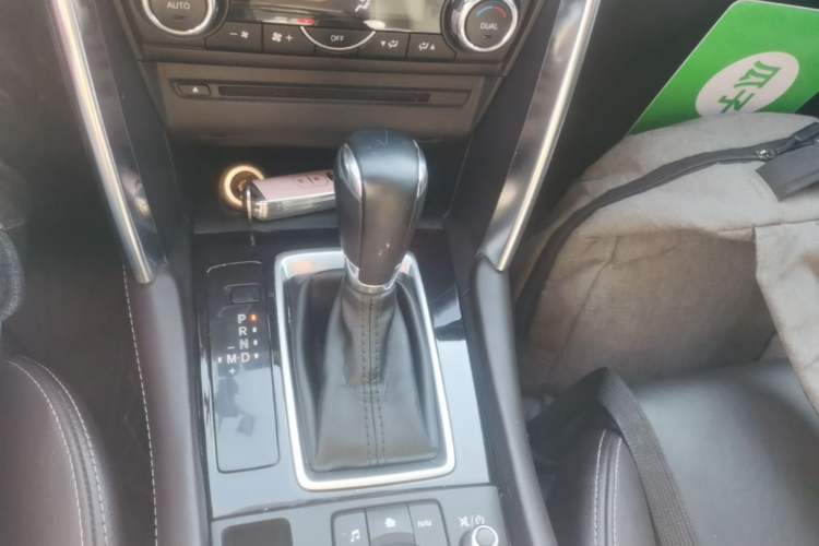 Used Mazda CX-4 2016 2.0L Automatic 2WD Blue Sky Luxury Edition Gear Lever