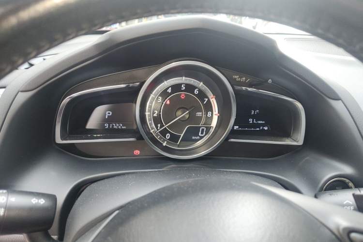 Used Mazda CX-4 2016 2.0L Automatic Two-Wheel Drive Blue Sky Leading Edition Instrument Cluster