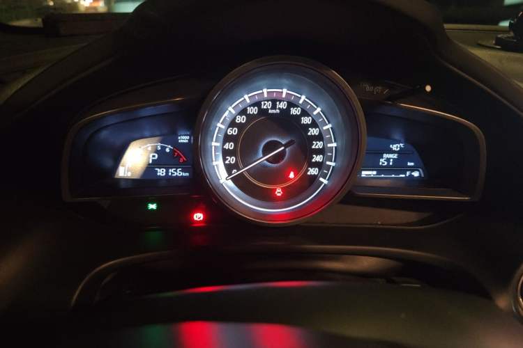 Used Mazda CX-4 2016 2.0L Automatic 2WD Blue Sky Dynamic Leather Edition Instrument Cluster