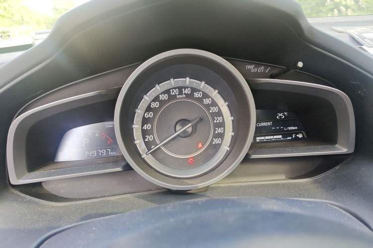 Used Mazda CX-4 2016 2.5L Automatic 4x4 Sky Blue Passion Edition Instrument Cluster