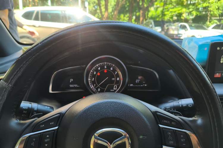 Used Mazda CX-4 2016 2.5L Automatic 4x4 Bluetide Fearless Edition Instrument Cluster