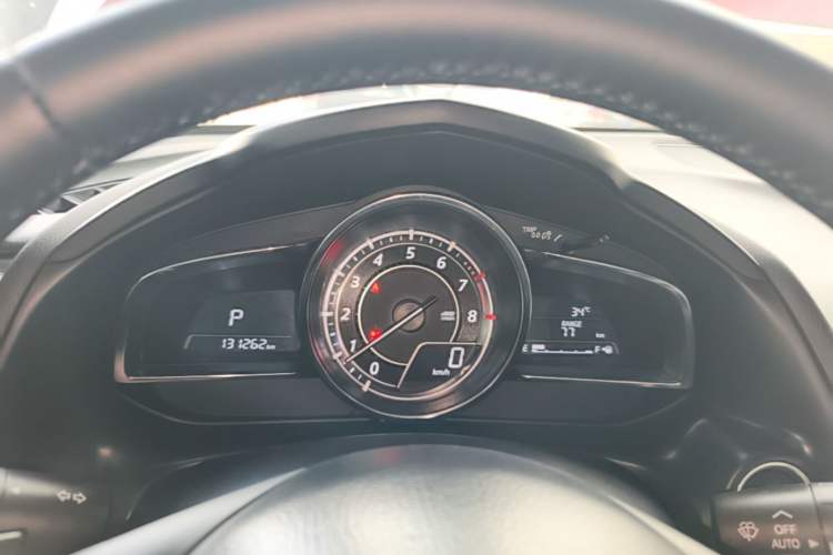 Used Mazda CX-4 2016 2.0L Automatic Two-Wheel Drive Blue Sky Leading Edition Instrument Cluster