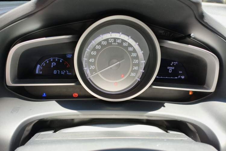 Used Mazda CX-4 2016 2.0L Automatic 2WD Blue Sky Luxury Edition Instrument Cluster
