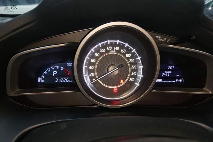 Used Mazda CX-4 2016 2.0L Automatic 2WD Blue Sky Luxury Edition Instrument Cluster