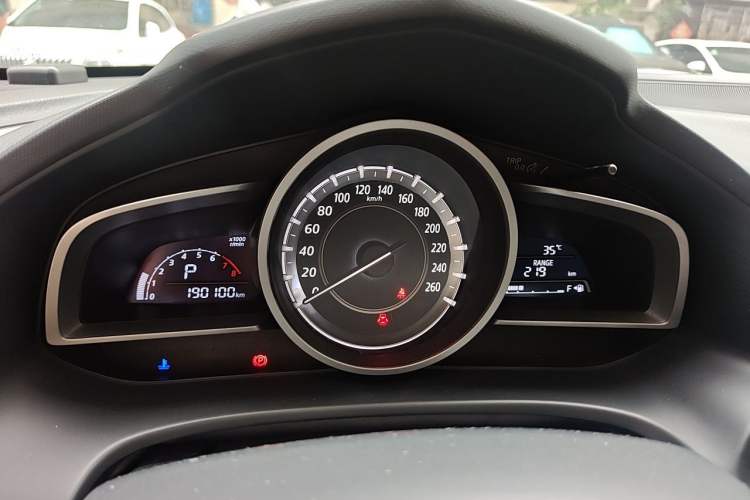 Used Mazda CX-4 2016 2.0L Automatic 2WD Blue Sky Dynamic Leather Edition Instrument Cluster