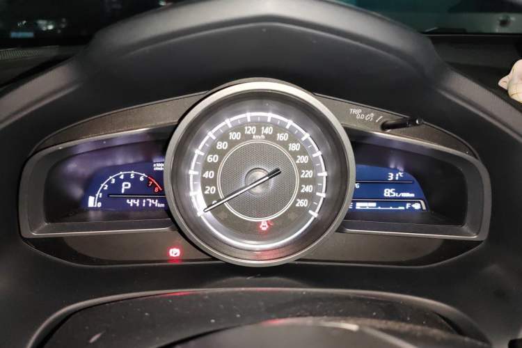 Used Mazda CX-4 2016 2.0L Automatic 2WD Blue Sky Luxury Edition Instrument Cluster