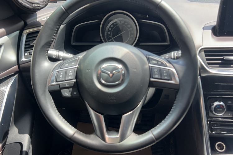 Used Mazda CX-4 2016 2.0L Automatic 2WD Blue Sky Luxury Edition Interior 1