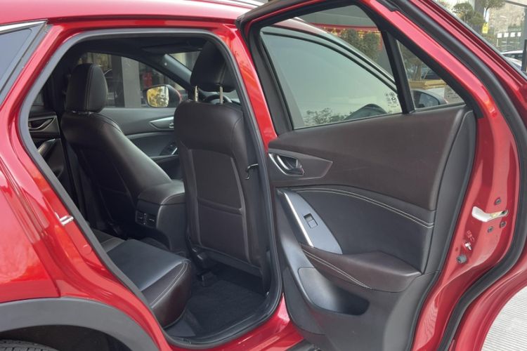 Used Mazda CX-4 2016 2.5L Automatic 4x4 Sky Blue Passion Edition Interior 1