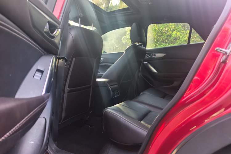 Used Mazda CX-4 2016 2.0L Automatic 2WD Blue Sky Luxury Edition Interior 1