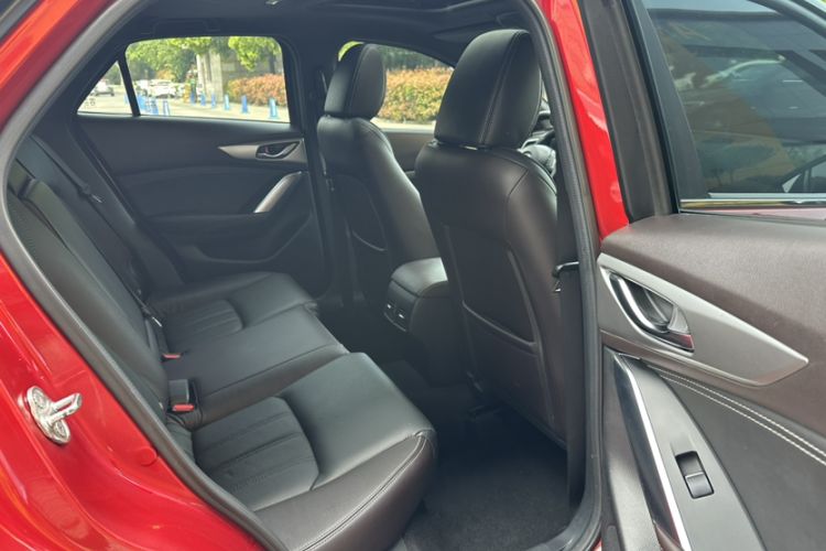 Used Mazda CX-4 2016 2.0L Automatic 2WD Blue Sky Luxury Edition Interior 11