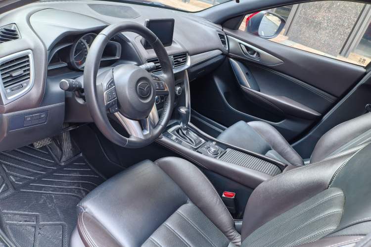 Used Mazda CX-4 2016 2.5L Automatic 4x4 Sky Blue Passion Edition Interior 2