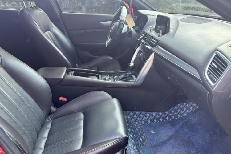 Used Mazda CX-4 2016 2.0L Automatic 2WD Blue Sky Luxury Edition Interior 5