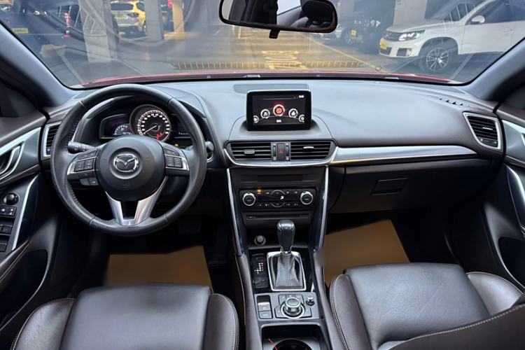 Used Mazda CX-4 2016 2.0L Automatic 2WD Blue Sky Luxury Edition Interior 7