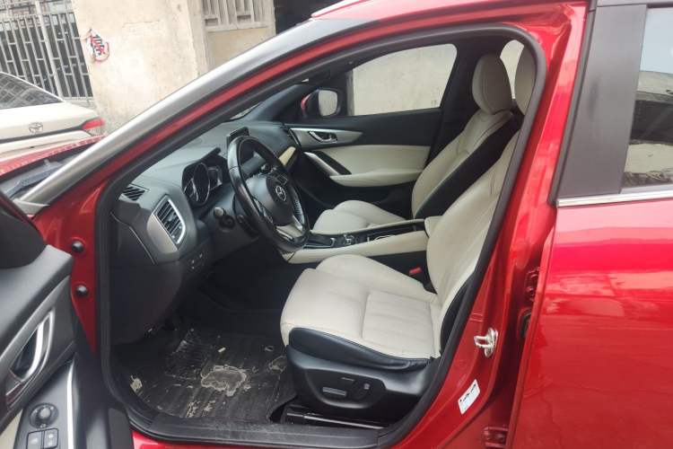Used Mazda CX-4 2016 2.0L Automatic Two-Wheel Drive Blue Sky Leading Edition Left Front Seat