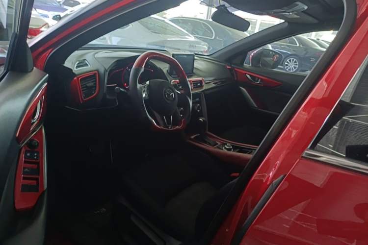 Used Mazda CX-4 2016 2.0L Automatic Two-Wheel Drive Blue Sky Exploration Edition Left Front Seat