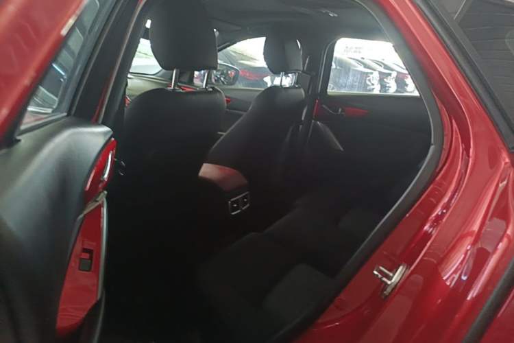 Used Mazda CX-4 2016 2.0L Automatic Two-Wheel Drive Blue Sky Exploration Edition Left Rear Seat