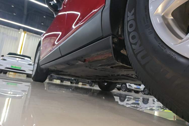Used Mazda CX-4 2016 2.0L Automatic Two-Wheel Drive Blue Sky Exploration Edition Left Side Sill