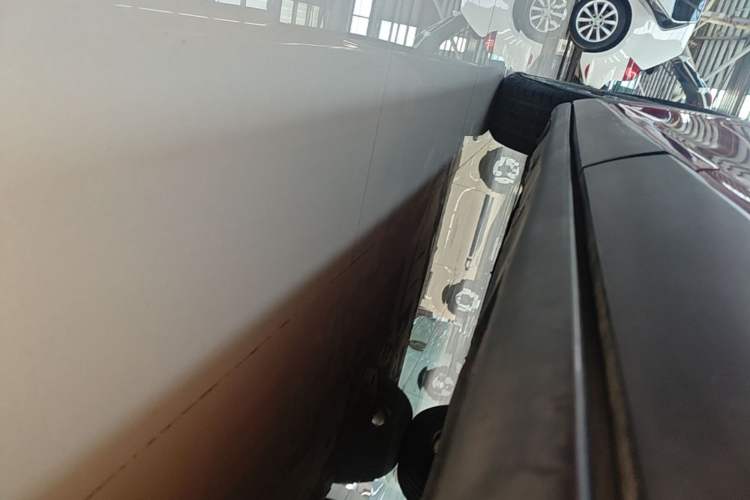 Used Mazda CX-4 2016 2.0L Automatic 2WD Blue Sky Luxury Edition Left Side Sill
